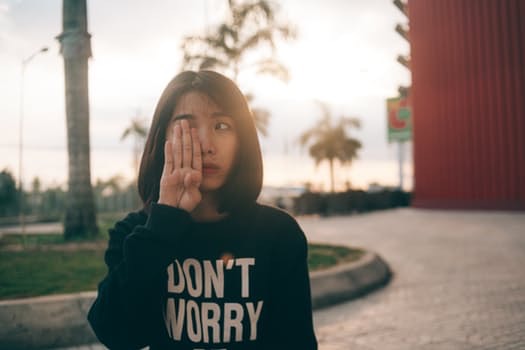 5 Easy Yet Effective Ways to Calm Yourself Down When You're Feeling Anxious